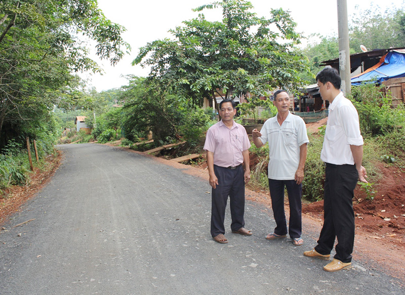 Xây dựng nông thôn mới ở Long Hưng: Đích đến còn xa