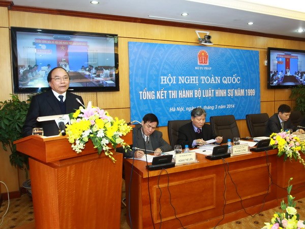 Sửa đổi Bộ luật h&igrave;nh sự tr&ecirc;n tinh thần Hiến ph&aacute;p mới