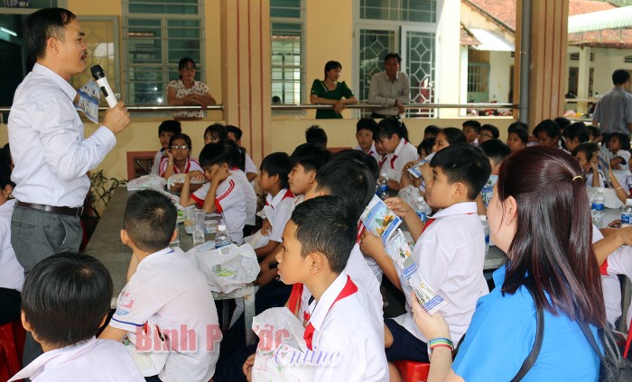 Tuyên truyền bảo vệ an toàn công trình lưới điện cao áp