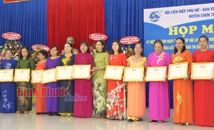 Chơn Thành: Họp mặt kỷ niệm 90 năm Ngày thành lập Hội LHPN Việt Nam