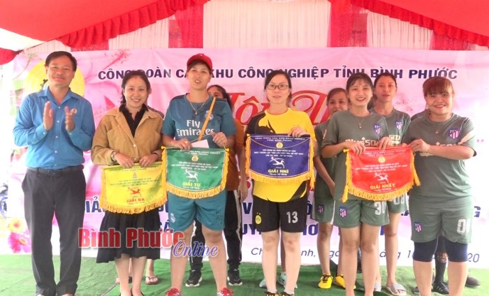 Hơn 300 công nhân, lao động tham gia hội thi “Giỏi việc doanh nghiệp, đảm việc nhà”