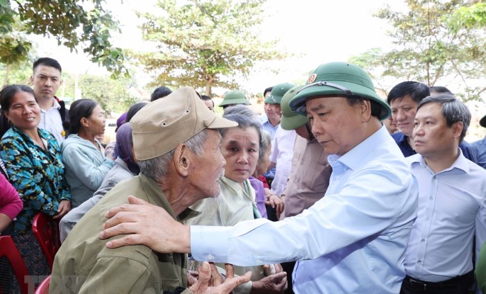 ''Tạo điều kiện thuận lợi cho hoạt động tài trợ nhân dân vùng lũ''