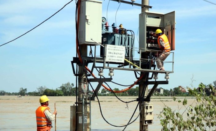 Bão số 8 vào miền Trung nhưng có khả năng suy yếu khi vào đất liền