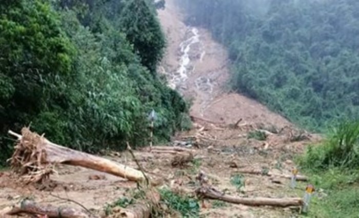 Bản tin 100 độ ngày 25-10: Đã tìm thấy thi thể 4 phu trầm bị vùi lấp trong rừng sâu