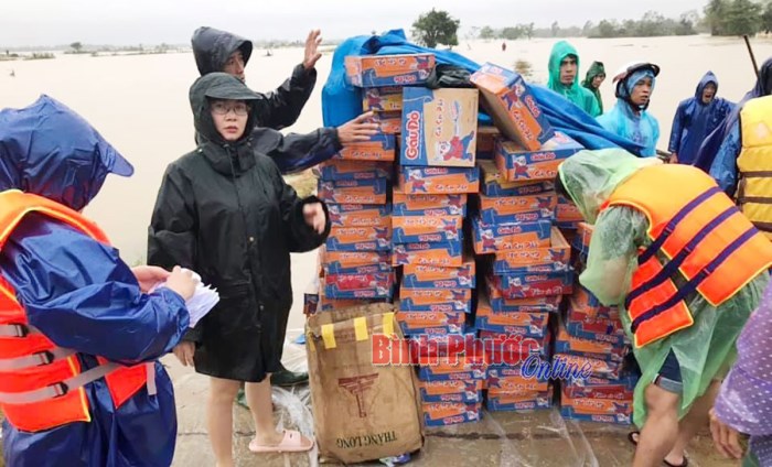 Ấm áp hành trình chia sẻ cùng đồng bào miền Trung