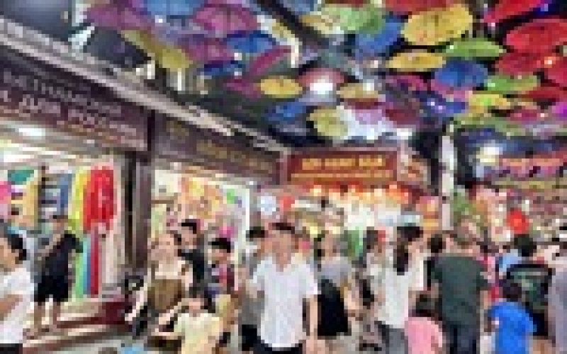 Rực rỡ sắc màu ở làng nghề lụa Vạn Phúc - Hà Đông