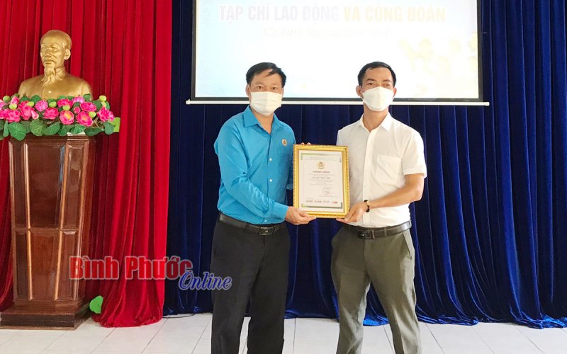 Bình Phước đạt giải nhì cuộc thi viết “Vòng tay Công đoàn”