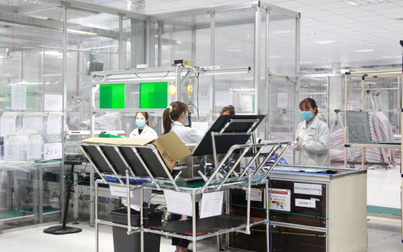 Doanh nghiệp trong KCN, KKT tăng tốc sản xuất