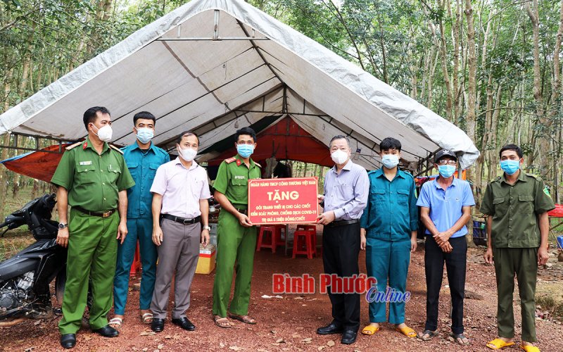 Đồng Phú duy trì 11 chốt kiểm soát phòng, chống dịch Covid-19