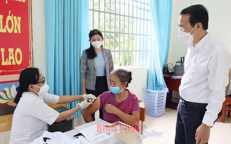 Đồng Xoài: Hoàn thành tiêm 31.846 liều vắc xin phòng Covid-19 đợt 15