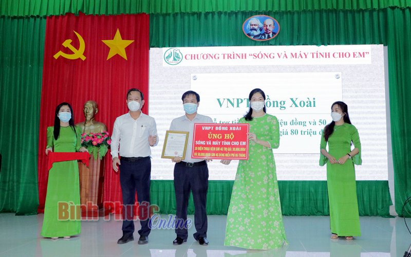 Đồng Xoài phát động chương trình “Sóng và máy tính cho em”