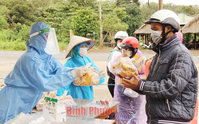 Những nữ thủ lĩnh thanh ni&ecirc;n &ldquo;giỏi việc nước, đảm việc nh&agrave;&rdquo;