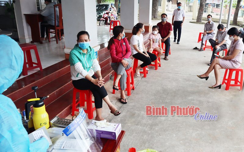 Tăng cường giám sát, xét nghiệm những điểm có người về từ vùng dịch