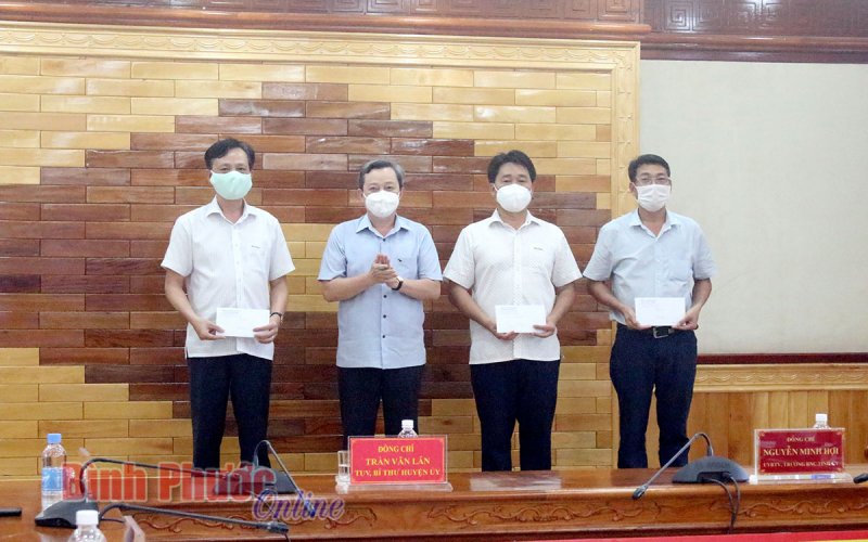 Tăng cường kiểm soát dịch, quản lý chặt phương tiện ra, vào địa bàn