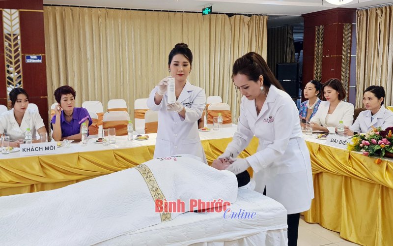 Ánh Tuyết Spa mở trung tâm đào tạo học viên về phác đồ CareCella tại Bình Phước