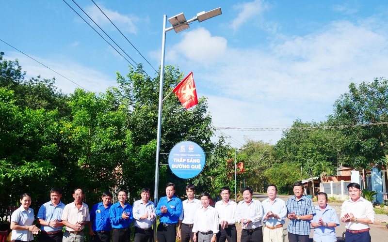Bàn giao công trình chào mừng Đại hội Đoàn TNCS Hồ Chí Minh tỉnh Bình Phước