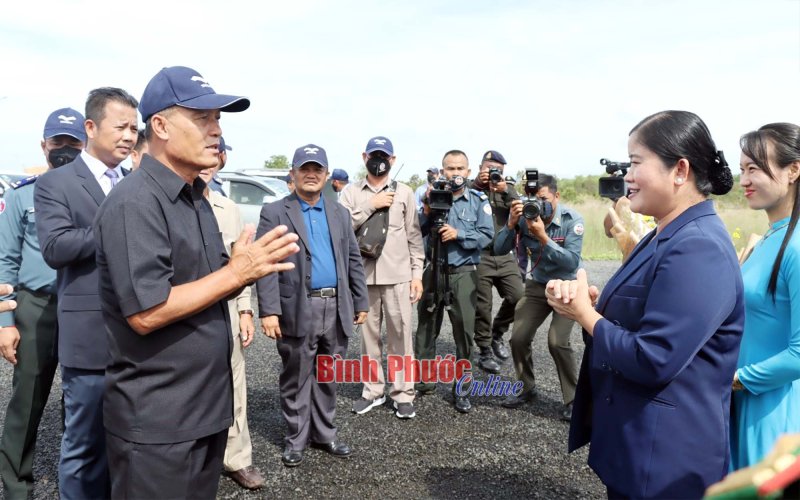 Bình Phước: Chủ tịch UBND tỉnh Trần Tuệ Hiền tiếp đoàn đại biểu cấp cao Vương quốc Campuchia