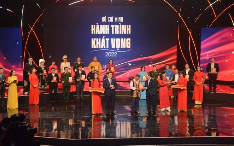 Chương trình "Hồ Chí Minh - Hành trình khát vọng 2022"