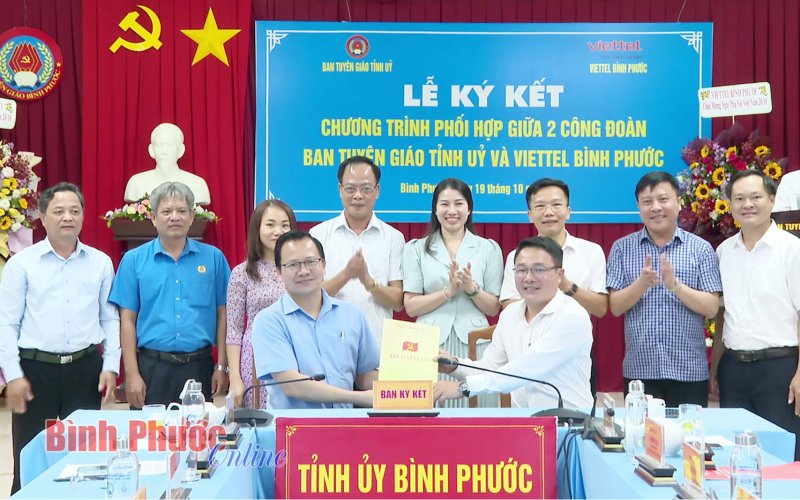 Công đoàn Ban Tuyên giáo Tỉnh ủy và Viettel Bình Phước ký kết phối hợp