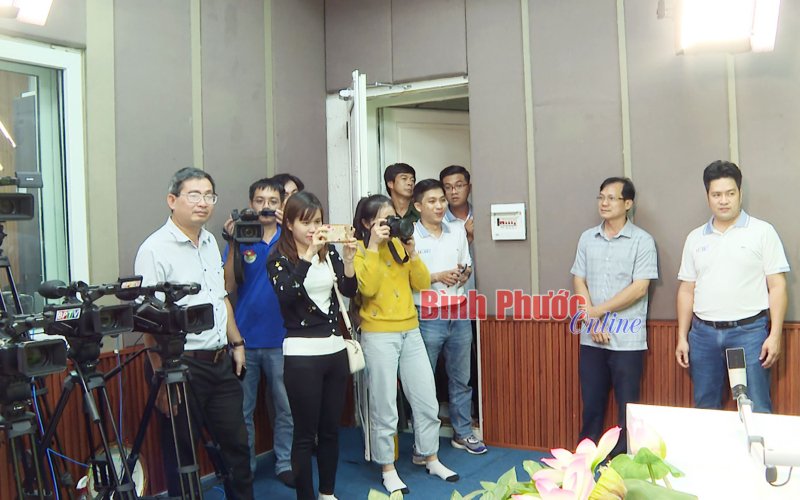 Đài Phát thanh - Truyền hình Tiền Giang thăm, trao đổi kinh nghiệm tại BPTV