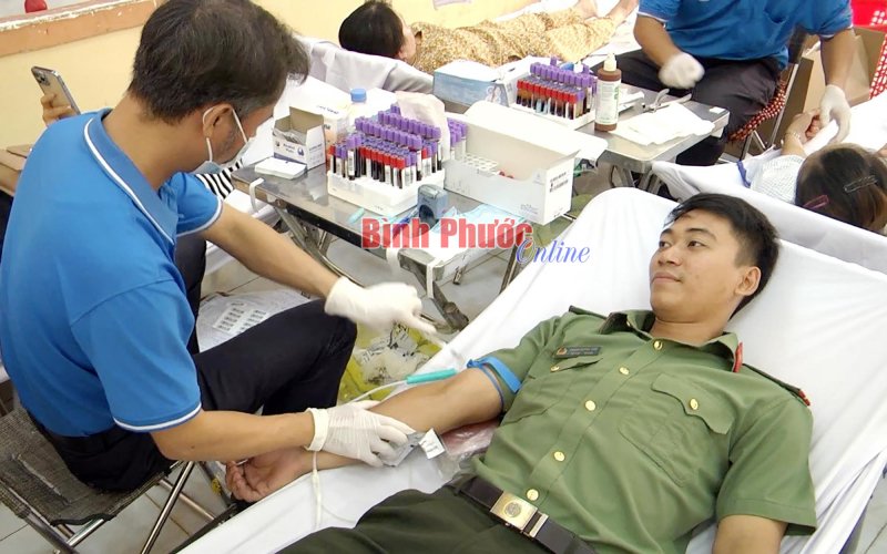 Đồng Xoài vượt chỉ tiêu hiến máu tình nguyện năm 2022