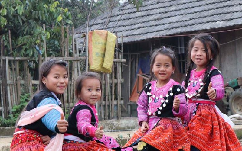 Hành động để thúc đẩy quyền của trẻ em gái