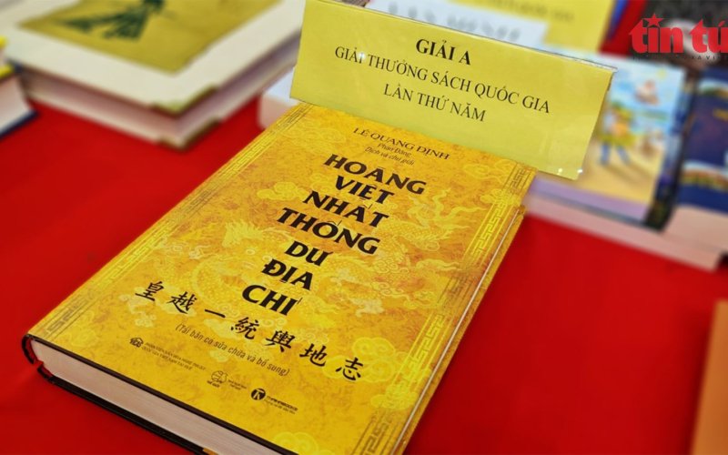 'Ho&agrave;ng Việt nhất thống dư địa ch&iacute;' gi&agrave;nh giải A giải thưởng S&aacute;ch Quốc gia lần thứ 5