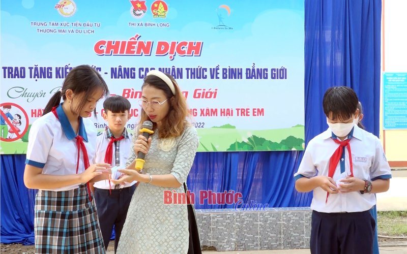 Bình Phước: Hơn 800 học sinh được trang bị kiến thức về bình đẳng giới, phòng chống xâm hại