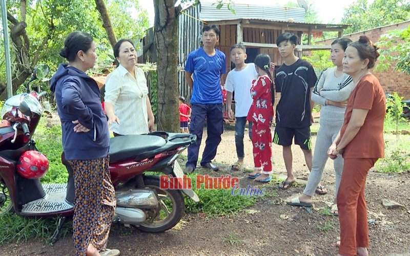 Người dân Phước Minh mong được sử dụng điện lưới quốc gia