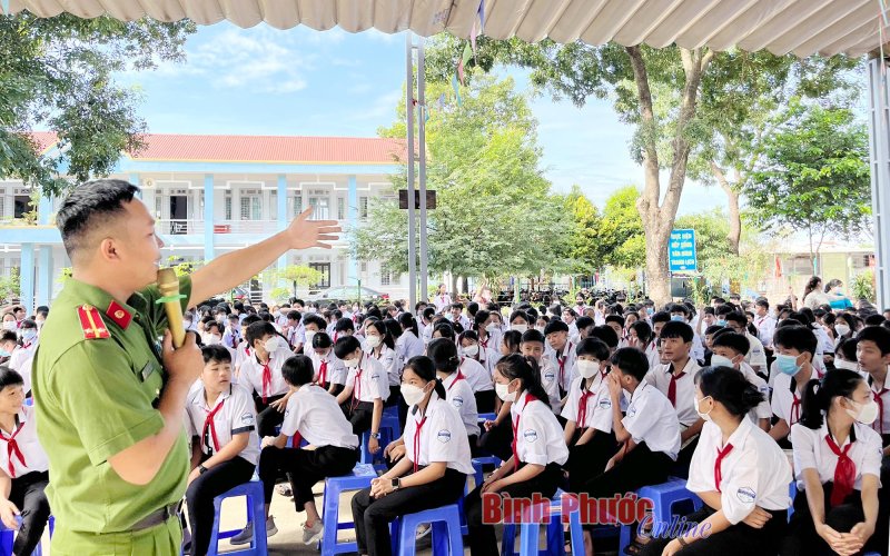 Nói chuyện chuyên đề tâm sinh lý lứa tuổi vị thành niên, thanh niên