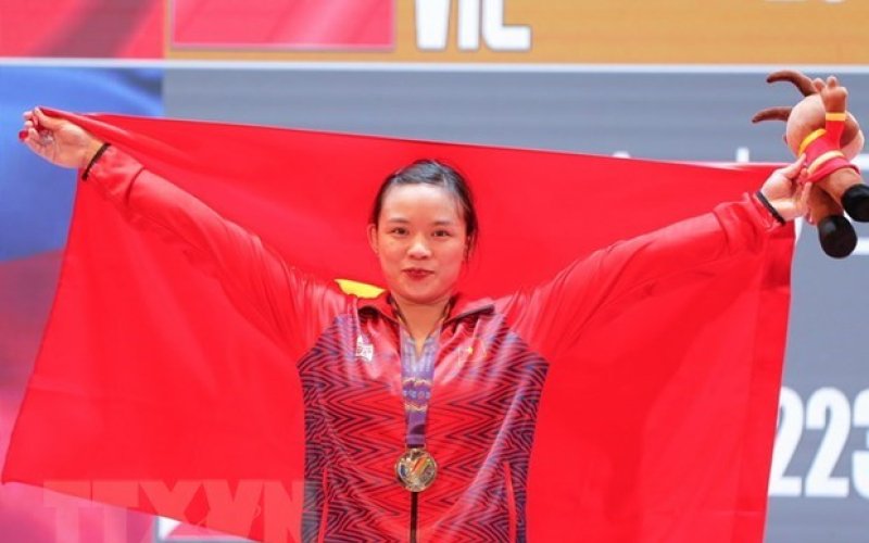 Nữ đô cử Việt Nam giành 3 huy chương Vàng giải cử tạ châu Á