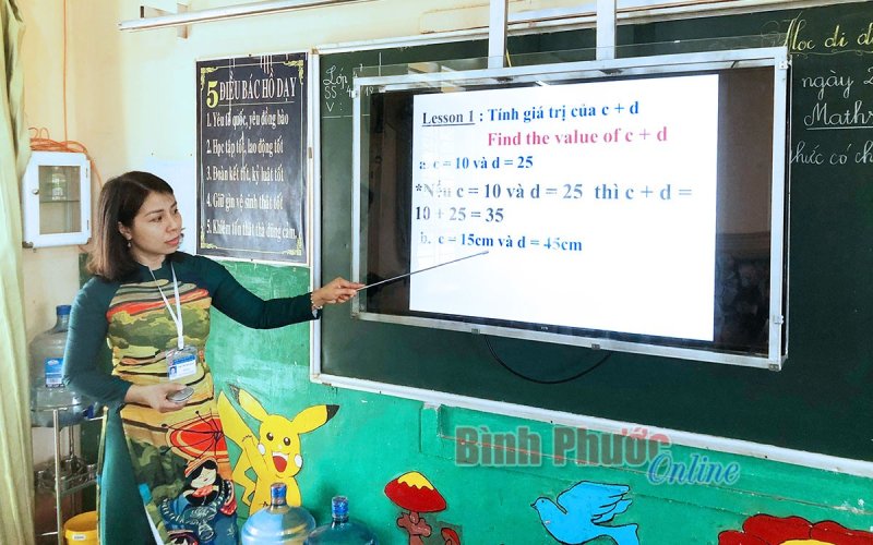 Phấn đấu đến 2025, hoàn thành bồi dưỡng năng lực tiếng Anh cho giáo viên dạy song ngữ