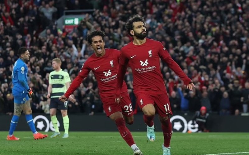 Salah tỏa sáng, Liverpool lại khiến Man City nếm 'trái đắng'