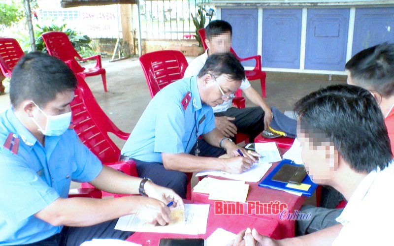 Siết quản lý xe ôtô đưa đón học sinh