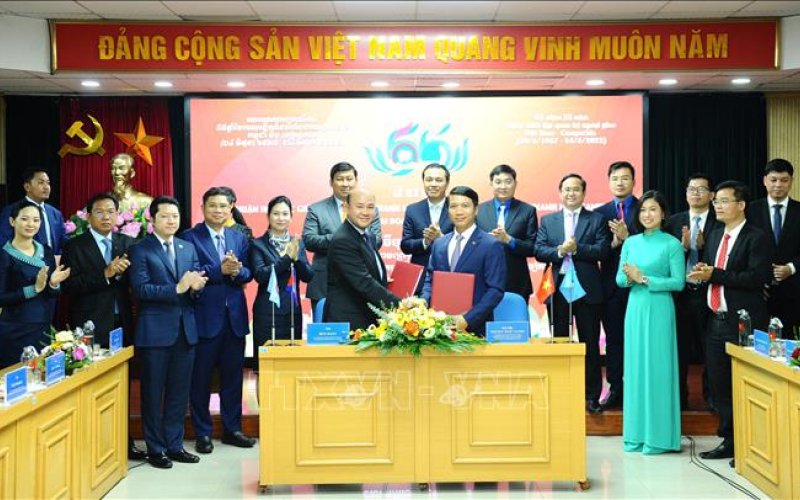 Tăng cường hợp tác thanh niên Việt Nam - Campuchia