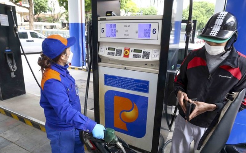 Tăng trở lại, giá xăng RON95-III lên ngưỡng 22.000 đồng mỗi lít