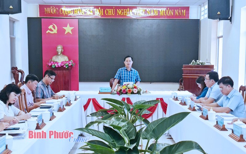 Thẩm tra 3 dự thảo nghị quyết thuộc lĩnh vực văn hóa - xã hội