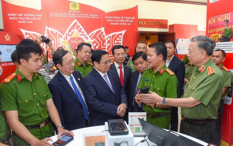 Thủ tướng yêu cầu tham mưu xây dựng Trung tâm dữ liệu lớn quốc gia