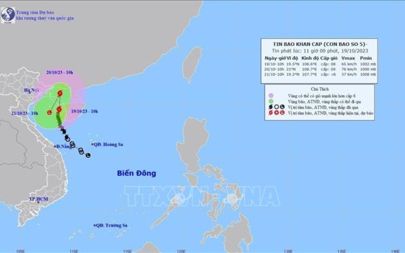 Bão số 5 di chuyển theo hướng Bắc với tốc độ khoảng 10km/giờ
