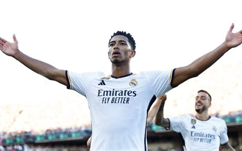 Bellingham tỏa sáng, Real Madrid ngược dòng đánh bại Barcelona