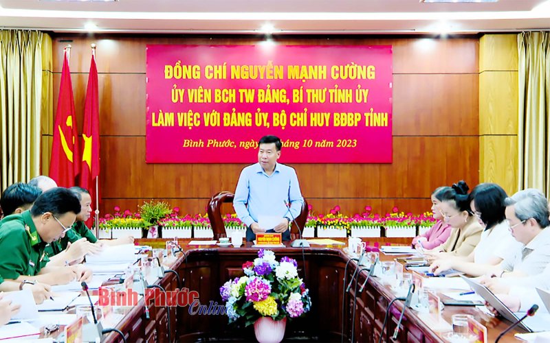 Bí thư Tỉnh ủy làm việc với Đảng ủy Bộ Chỉ huy biên phòng Bình Phước
