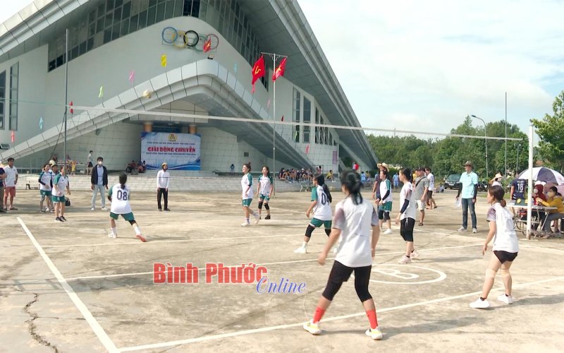 Bình Phước: Hơn 250 công nhân, lao động tham gia giải bóng chuyền năm 2023