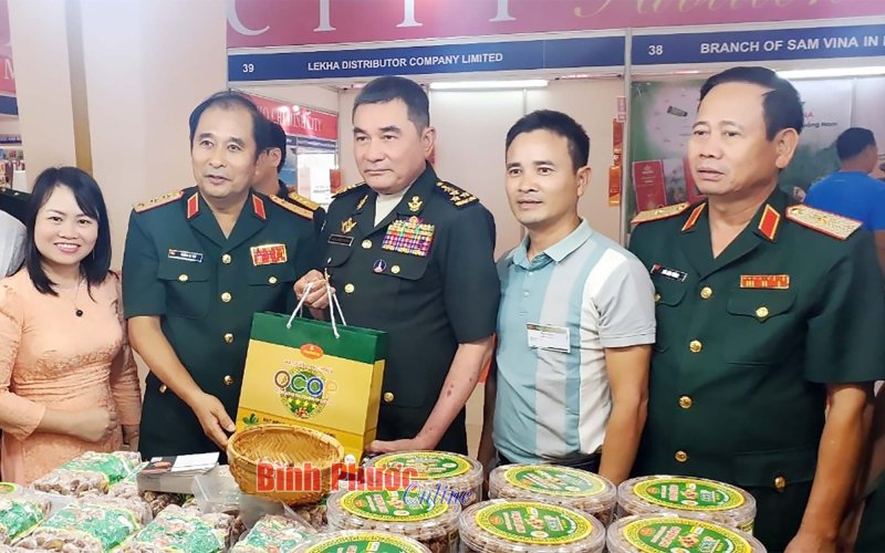 Bình Phước tham gia Hội chợ triển lãm kinh tế - quốc phòng Việt Nam - Campuchia