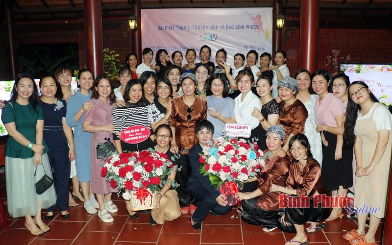 BPTV họp mặt ngày phụ nữ Việt Nam 