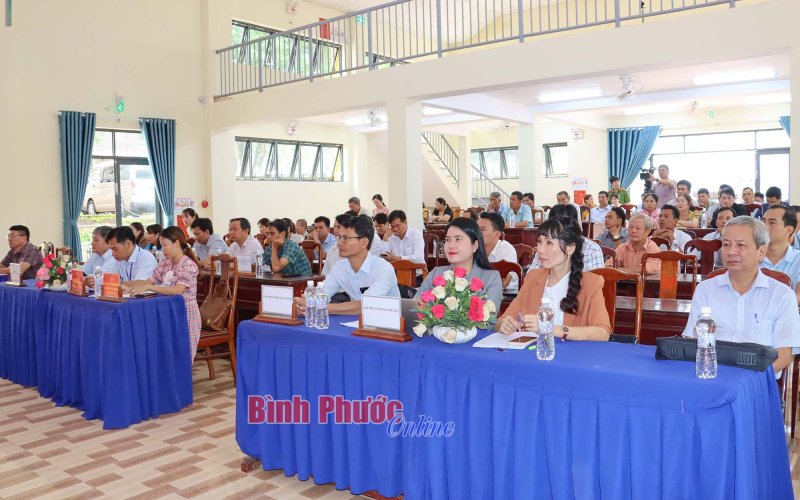 Bù Đăng: Cử tri kiến nghị thực hiện tốt chính sách giảm nghèo, tạo việc làm