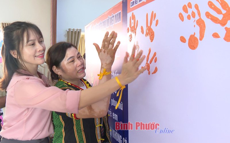 Bù Gia Mập: Nâng cao kỹ năng ứng xử, giải quyết mâu thuẫn gia đình