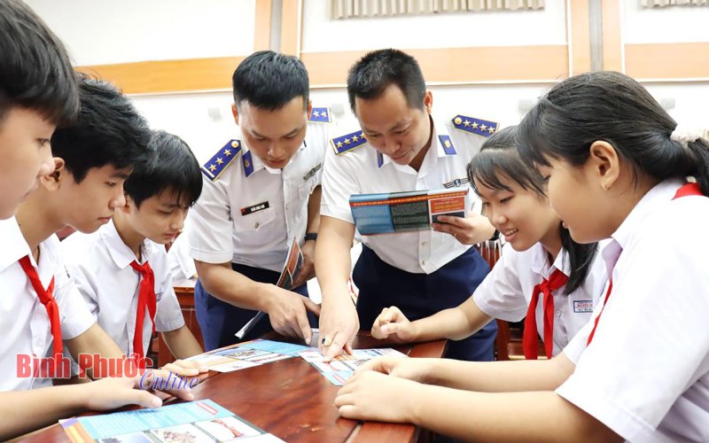 Nhiều hoạt động ý nghĩa tại chương trình “Cảnh sát biển đồng hành với ngư dân”