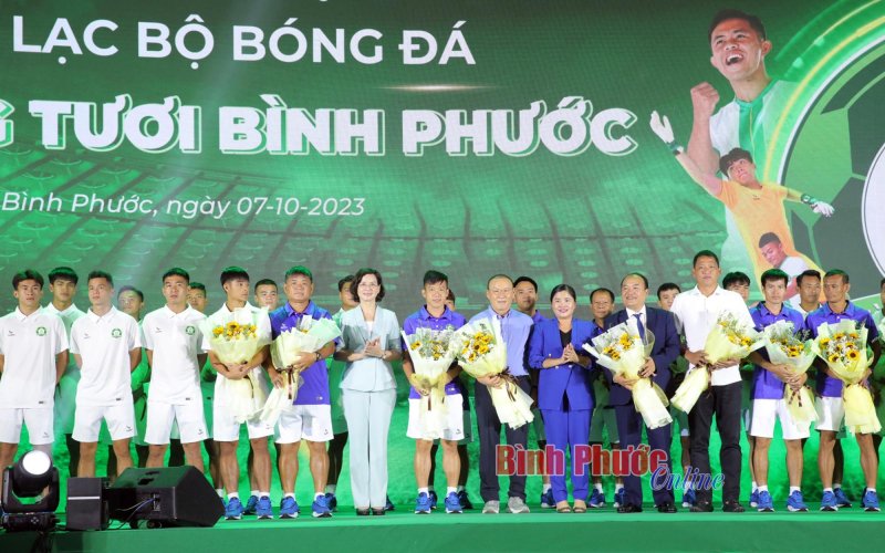 Câu lạc bộ Bóng đá Trường Tươi Bình Phước xuất quân thi đấu mùa giải mới