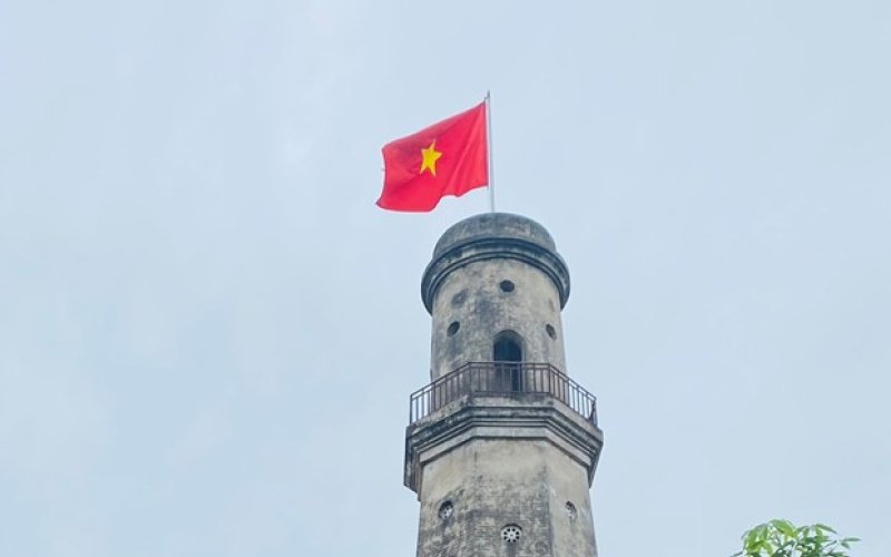 Cột cờ Nam Định - một trong bốn Kỳ đ&agrave;i cổ xưa nhất Việt Nam