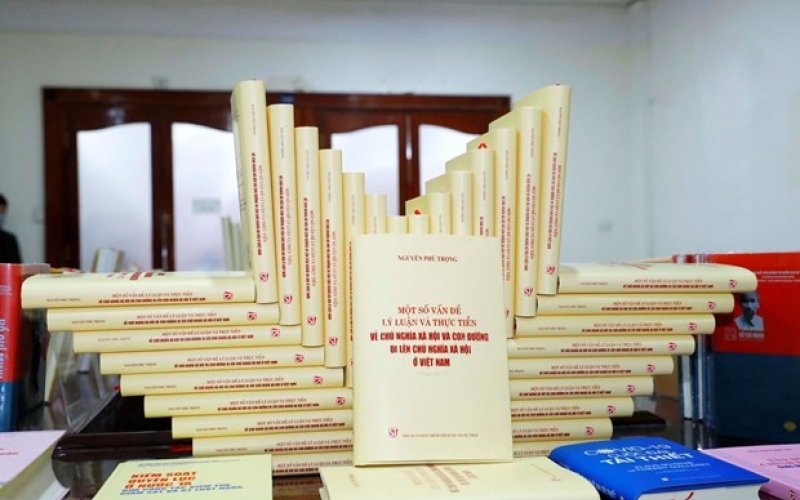 Cuốn sách của Tổng Bí thư: Kiên định con đường cách mạng đúng đắn